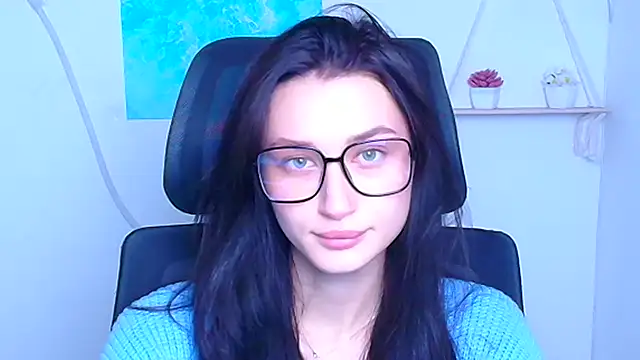 Stella XO online show from November 25, 6:25 am