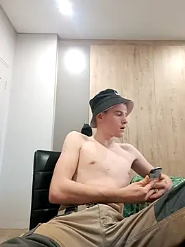 Tinny Twink RSA online show from November 20, 12:50 pm