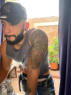 Snapshot of Mike_savage3 chatting on December 3, 7:24 pm Mike savage3 online show from December 3, 7:24 pm