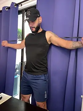 Snapshot of Mike_savage3 chatting on December 18, 12:20 pm Mike savage3 online show from December 18, 12:20 pm