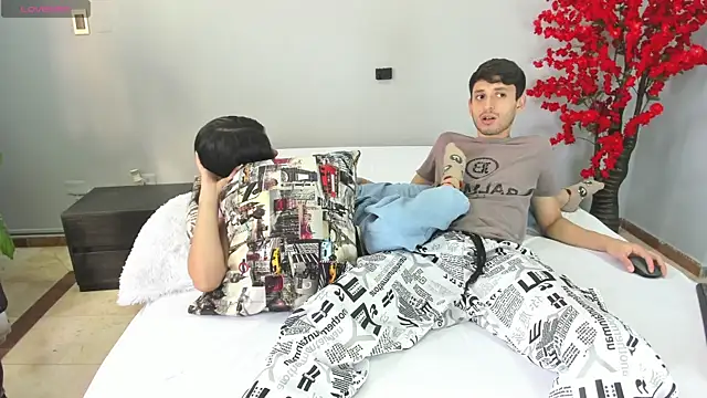 dracke and zara online show from January 16, 1:26 pm