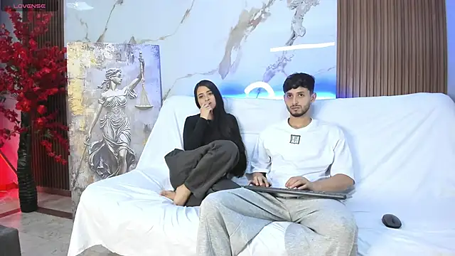 dracke and zara online show from June 12, 1:31 pm