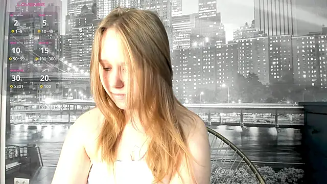 Snapshot of VoidElaris chatting on June 5, 8:25 pm VoidElaris online show from June 5, 8:25 pm