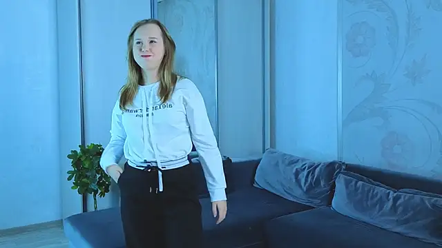 VoidElaris online show from December 19, 1:46 pm