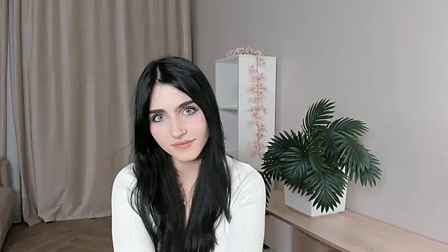 MonaChim online show from November 26, 4:40 pm