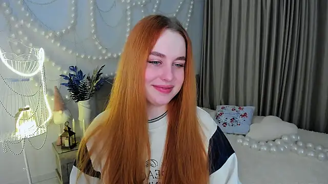 AirySilhouette online show from December 19, 1:09 am