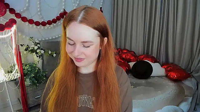 Snapshot of AirySilhouette chatting on February 26, 10:04 am AirySilhouette online show from February 26, 10:04 am