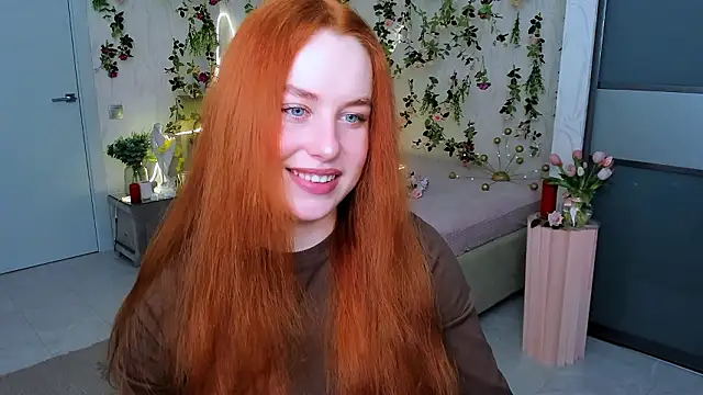 Snapshot of AirySilhouette chatting on February 12, 10:04 am AirySilhouette online show from February 12, 10:04 am