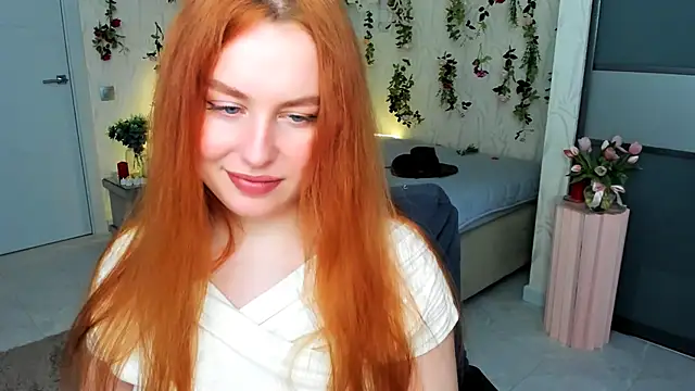 Snapshot of AirySilhouette chatting on April 26, 10:12 am AirySilhouette online show from April 26, 10:12 am