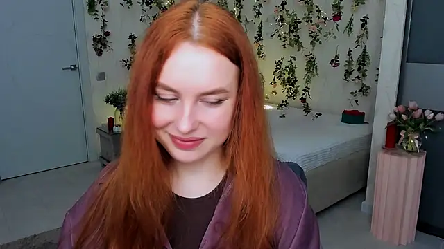 AirySilhouette online show from April 4, 7:31 pm