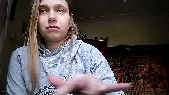 KikiBang online show from December 23, 8:46 am