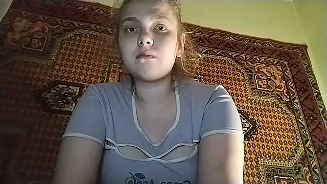 KikiBang online show from April 21, 6:47 pm