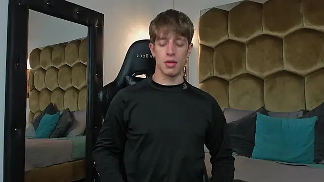 Snapshot of Ostin_Saints chatting on February 2, 3:33 pm Ostin Saints online show from February 2, 3:33 pm