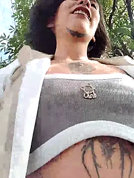 Zoe addiction online show from November 29, 1:22 pm