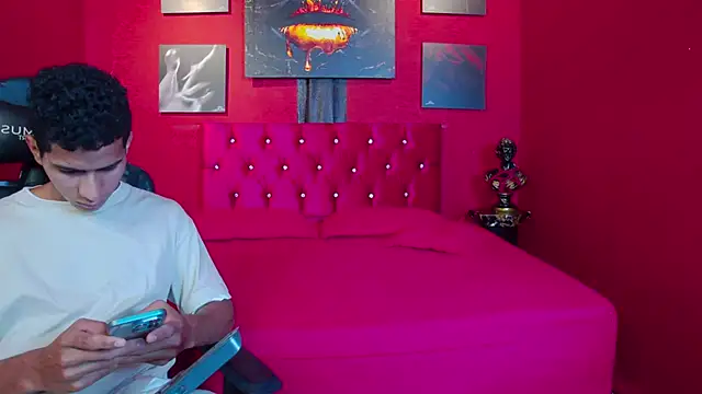 Noah Greenhart online show from January 11, 3:08 pm