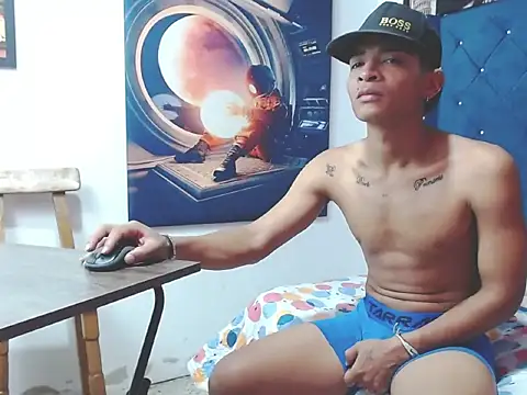 crissex3 online show from March 10, 1:37 pm