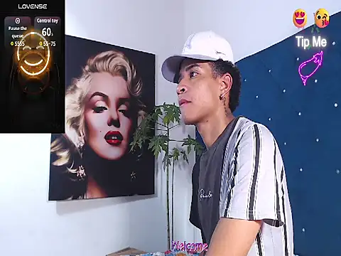 crissex3 online show from March 15, 12:34 pm