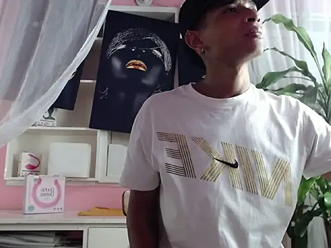 crissex3 online show from March 7, 12:10 pm