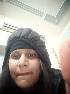 Ariana101 online show from November 30, 7:14 pm