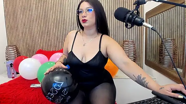 MillyHotsoon online show from May 9, 3:32 am