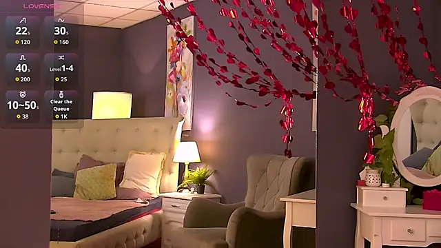 SeniGrandee online show from February 10, 9:25 pm