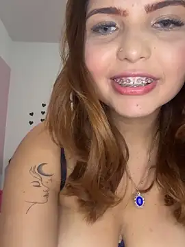 melyssaa23 online show from March 6, 2:50 am