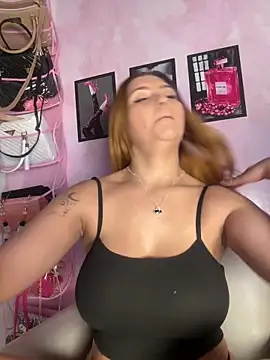 melyssaa23 online show from April 18, 3:14 pm