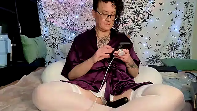 sareberr420 online show from May 30, 2:34 pm