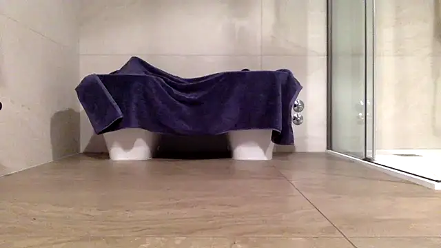 AsiaSlavePantyhosed online show from December 22, 5:35 pm