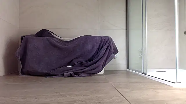 AsiaSlavePantyhosed online show from April 2, 12:34 pm