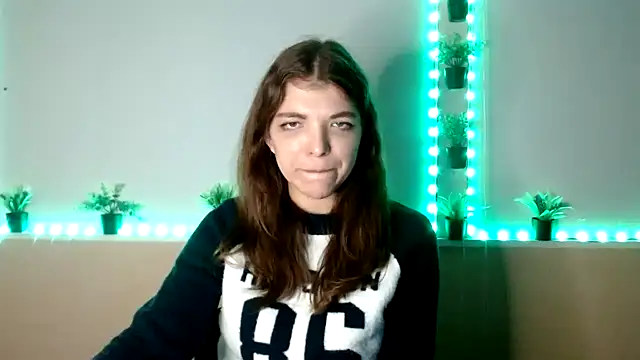 Sweeet Emilyy online show from November 26, 2:50 pm