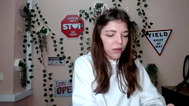 Sweeet Emilyy online show from December 3, 2:49 pm