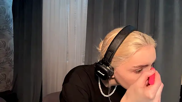 Snapshot of Cindi_Jacobs chatting on November 26, 2:06 pm Cindi Jacobs online show from November 26, 2:06 pm