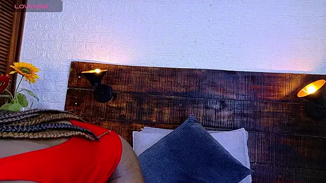 Amy Brunette online show from November 26, 5:57 pm