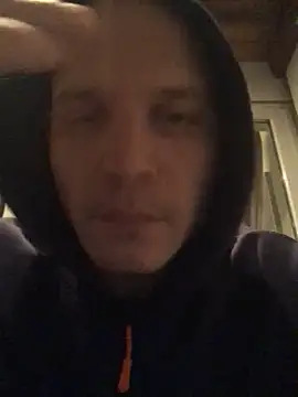 Spielzeugtwink online show from December 15, 7:52 pm