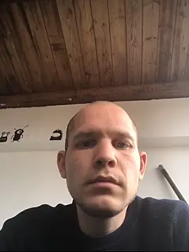 Spielzeugtwink online show from June 12, 1:53 pm