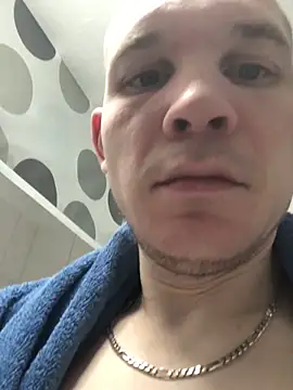 Spielzeugtwink online show from February 20, 6:32 pm