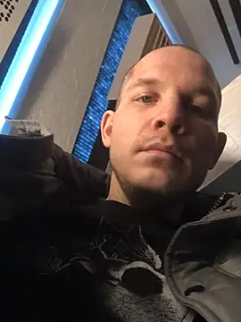 Spielzeugtwink online show from March 13, 12:43 pm