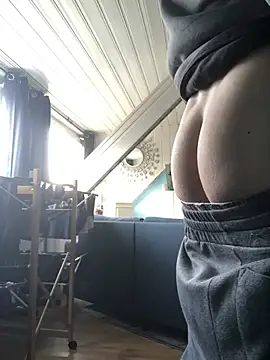 Spielzeugtwink online show from February 15, 2:05 pm