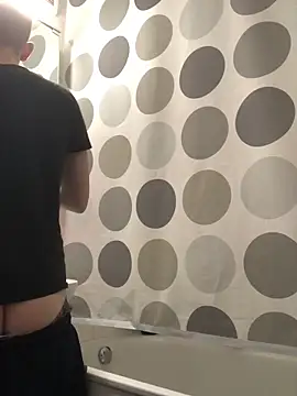 Spielzeugtwink online show from April 4, 10:27 pm