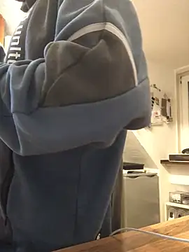 Spielzeugtwink online show from March 4, 10:06 pm