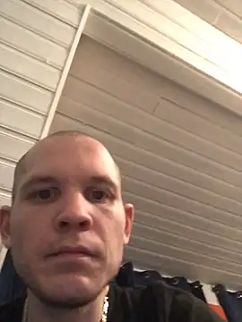 Spielzeugtwink online show from February 11, 10:53 pm