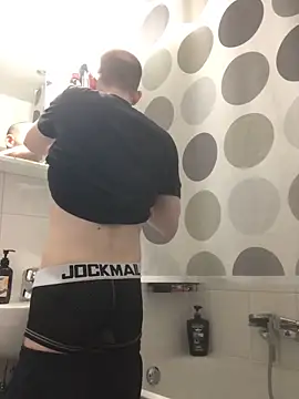 Spielzeugtwink online show from April 2, 10:16 pm