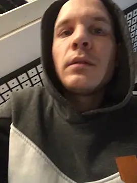 Spielzeugtwink online show from December 21, 11:16 pm