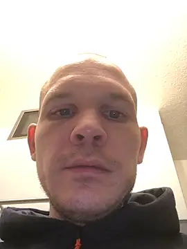 Spielzeugtwink online show from November 27, 10:32 pm