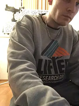 Spielzeugtwink online show from January 15, 12:47 am