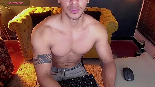 tayler luke online show from November 26, 1:49 am