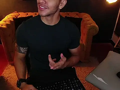 tayler luke online show from December 2, 1:17 am