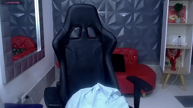 becky lynch 102 online show from November 21, 5:12 pm