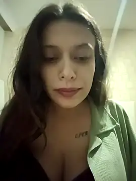 Snapshot of DevinAras chatting on January 9, 1:40 pm DevinAras online show from January 9, 1:40 pm